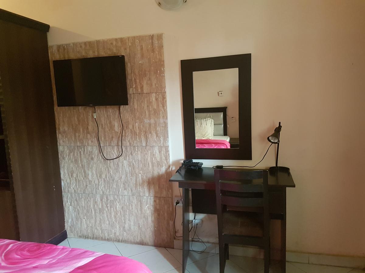 Grand Bank Link Hotel Otta Luaran gambar