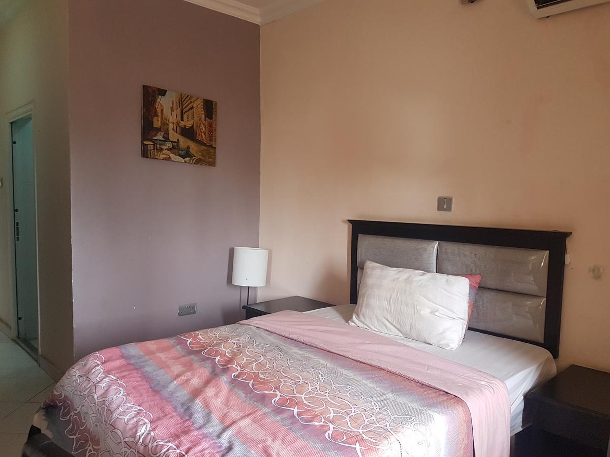 Grand Bank Link Hotel Otta Luaran gambar