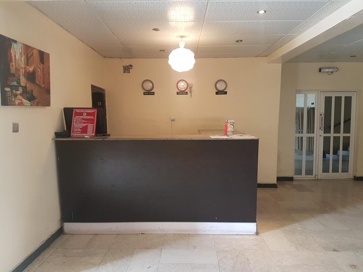 Grand Bank Link Hotel Otta Luaran gambar