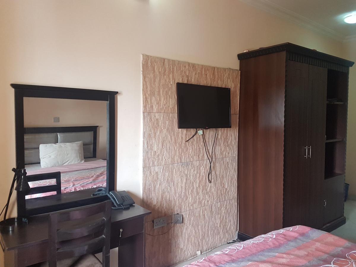 Grand Bank Link Hotel Otta Luaran gambar