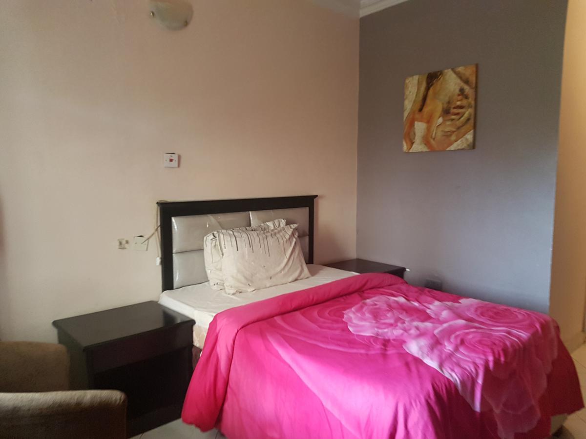 Grand Bank Link Hotel Otta Luaran gambar