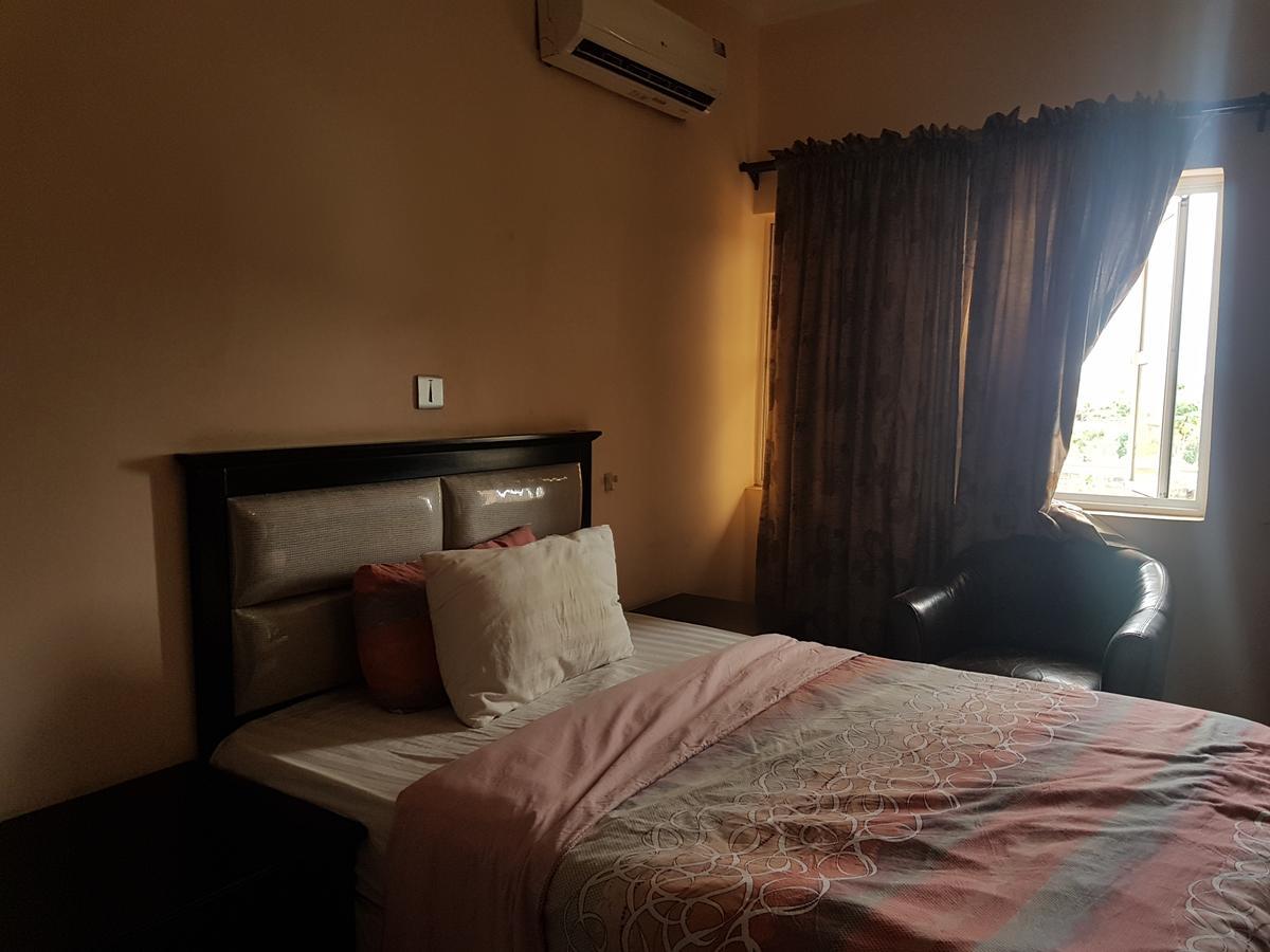 Grand Bank Link Hotel Otta Luaran gambar