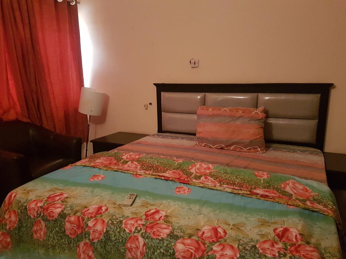 Grand Bank Link Hotel Otta Luaran gambar