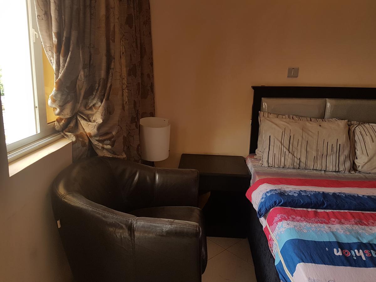Grand Bank Link Hotel Otta Luaran gambar
