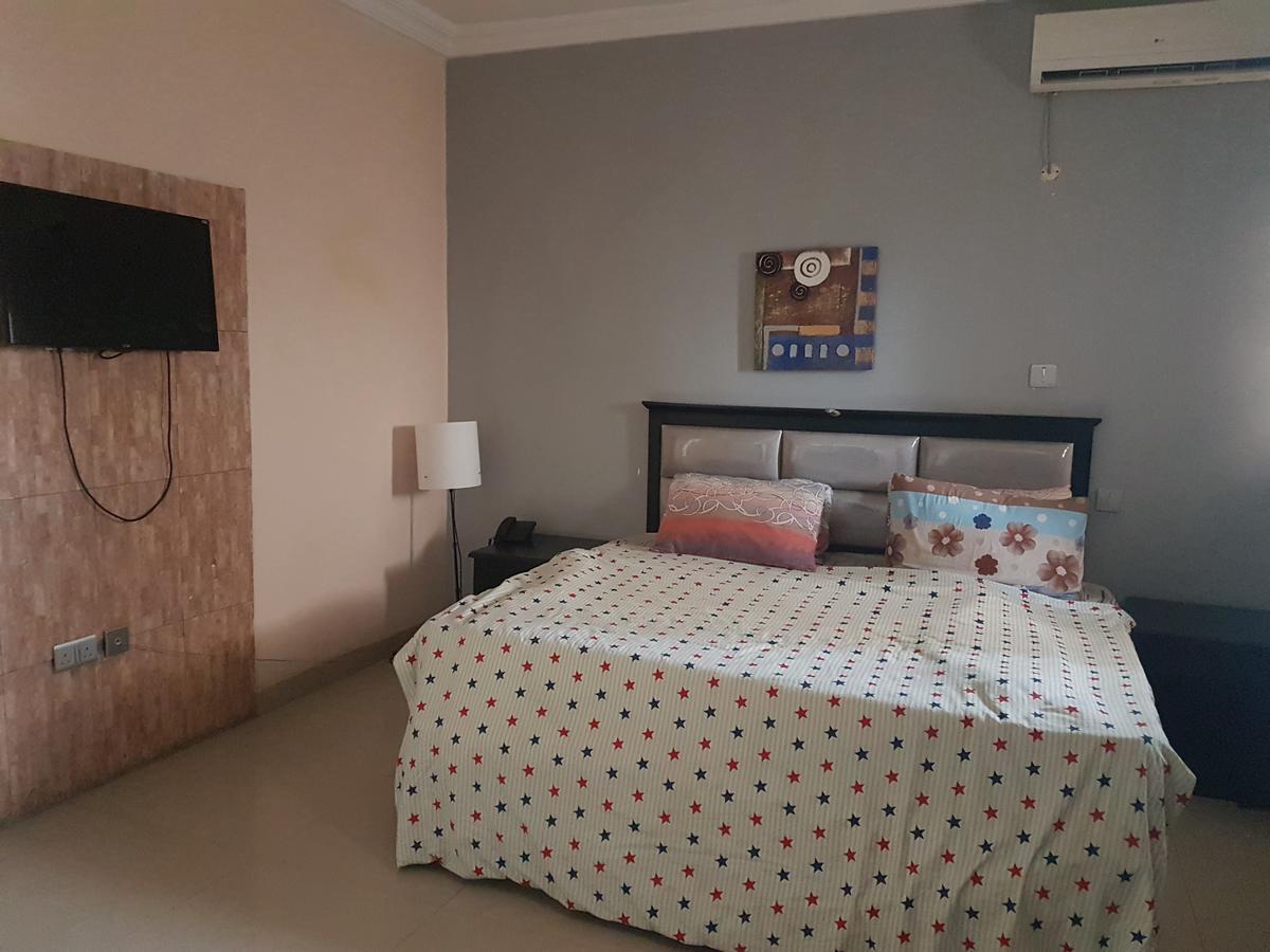 Grand Bank Link Hotel Otta Luaran gambar